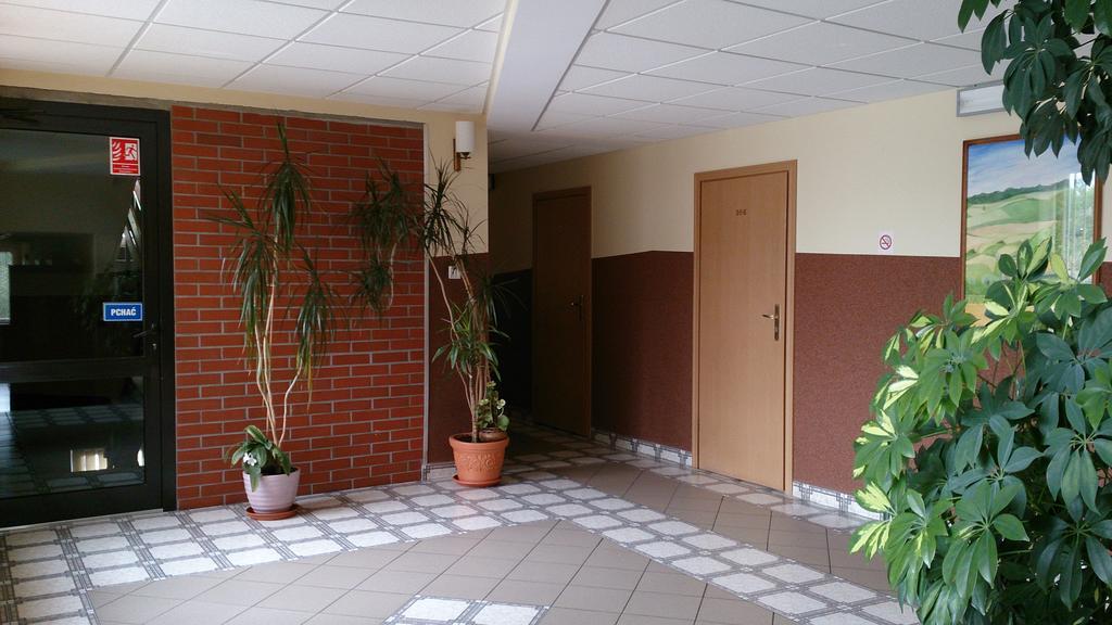 Hotel Dunajec Zgłobice Kültér fotó